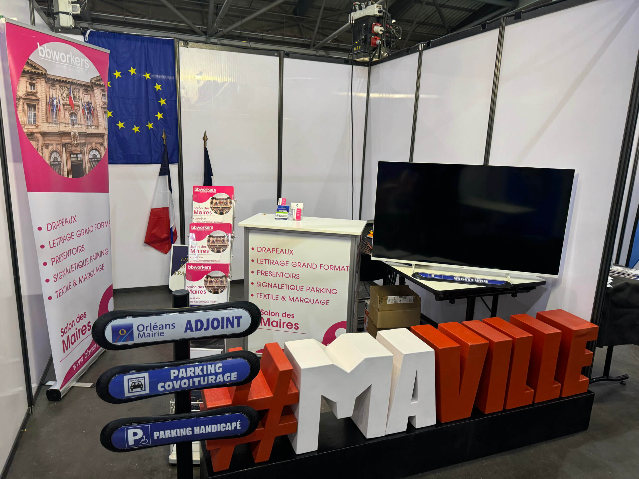 Stand salon des maires, lettrage 3D grand format, signalétique événementielle, PAMI3D