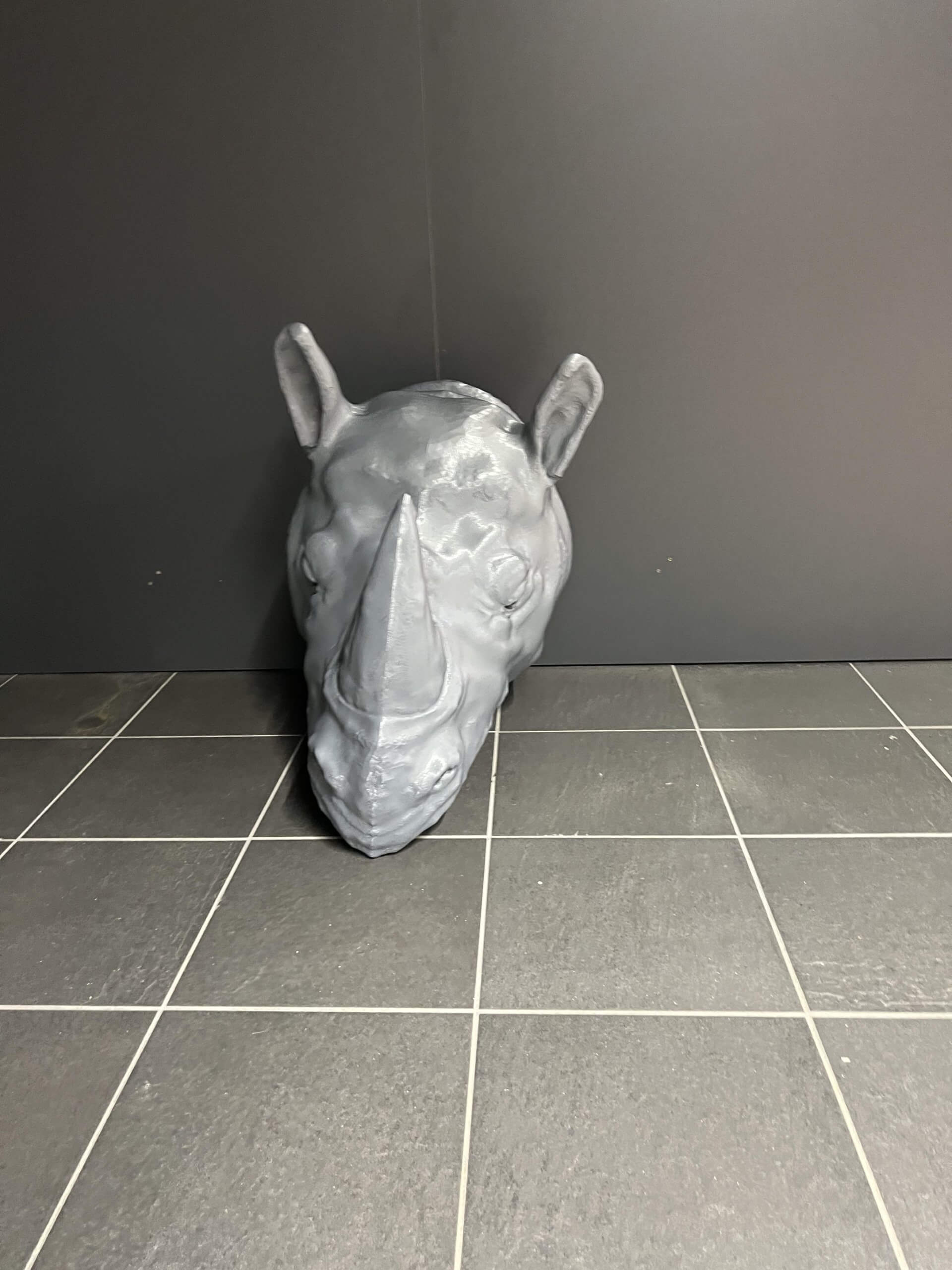 Rhinocéros 3D sculpture 70 cm échelle réelle carrelage impression grand format PAMI3D